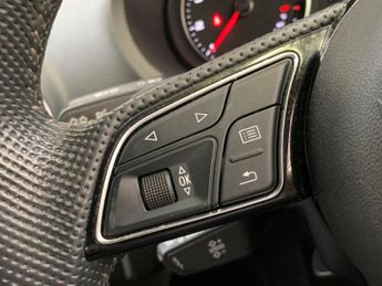 Audi A3 1.5 TFSI CoD 35 S line S Tronic Euro 6 (s/s) 4dr