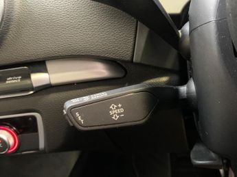 Audi A3 1.5 TFSI CoD 35 S line S Tronic Euro 6 (s/s) 4dr