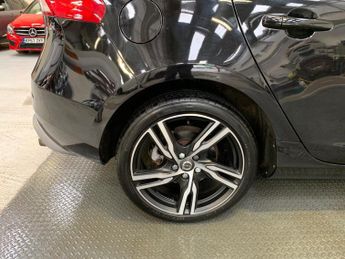 Volvo V40 1.5 T3 GPF R-Design Pro Auto Euro 6 (s/s) 5dr