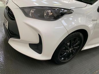 Toyota Yaris 1.5 VVT-h Icon E-CVT Euro 6 (s/s) 5dr