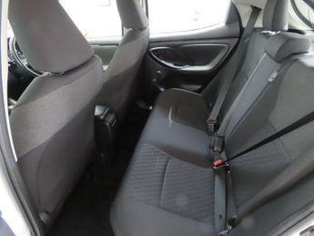 Toyota Yaris 1.5 VVT-h Icon E-CVT Euro 6 (s/s) 5dr