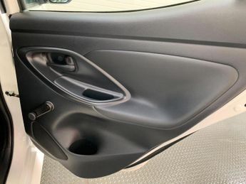 Toyota Yaris 1.5 VVT-h Icon E-CVT Euro 6 (s/s) 5dr