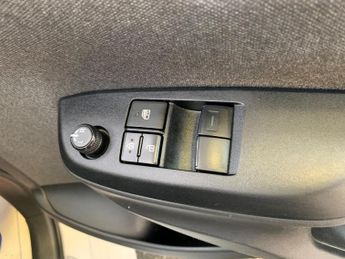 Toyota Yaris 1.5 VVT-h Icon E-CVT Euro 6 (s/s) 5dr