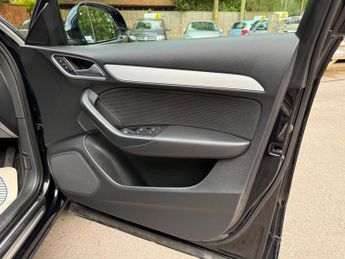 Audi Q3 2.0 TDI S line S Tronic quattro Euro 5 (s/s) 5dr