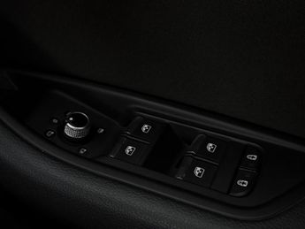 Audi A4 2.0 TFSI 35 Technik S Tronic Euro 6 (s/s) 4dr