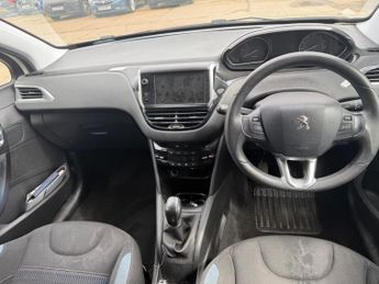 Peugeot 208 1.2 VTi Allure Euro 5 5dr