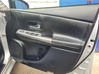 Toyota Prius 1.5 CVT 4dr