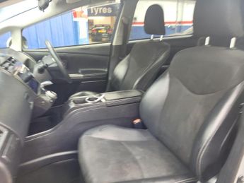 Toyota Prius 1.5 CVT 4dr