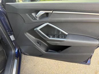 Audi Q3 1.5 TFSI CoD 35 S line Sportback S Tronic Euro 6 (s/s) 5dr