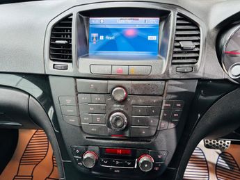 Vauxhall Insignia 2.0 CDTi SRi Nav Auto Euro 5 5dr