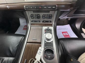 Jaguar XF 3.0d V6 Luxury Auto Euro 5 4dr