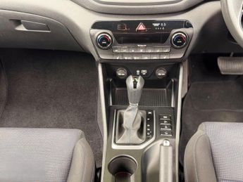 Hyundai TUCSON 2.0 CRDi SE Nav Auto 4WD Euro 6 5dr