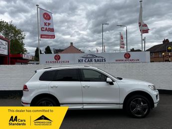Volkswagen Touareg 3.0 TDI V6 BlueMotion Tech R-Line Tiptronic 4WD Euro 6 (s/s) 5dr