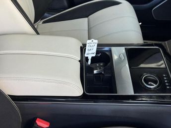 Land Rover Range Rover Velar 2.0 D240 R-Dynamic SE Auto 4WD Euro 6 (s/s) 5dr
