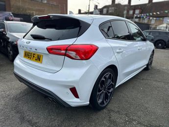 Ford Focus 1.0T EcoBoost ST-Line X Auto Euro 6 (s/s) 5dr