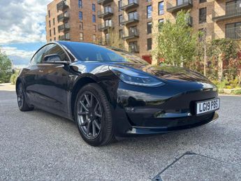 Tesla Model 3 Standard Range Plus Auto RWD 4dr