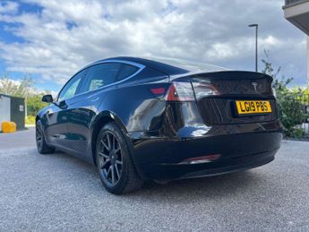 Tesla Model 3 Standard Range Plus Auto RWD 4dr