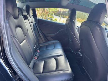 Tesla Model 3 Standard Range Plus Auto RWD 4dr