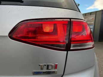 Volkswagen Golf 1.6 TDI BlueMotion Tech S Euro 5 (s/s) 5dr