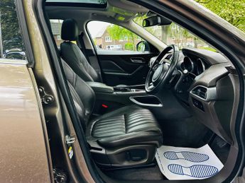 Jaguar F-PACE 2.0 D180 Portfolio SUV 5dr Diesel Auto AWD Euro 6 (s/s) (180 ps)