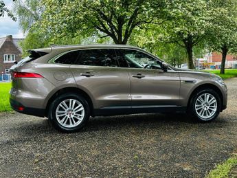 Jaguar F-PACE 2.0 D180 Portfolio SUV 5dr Diesel Auto AWD Euro 6 (s/s) (180 ps)