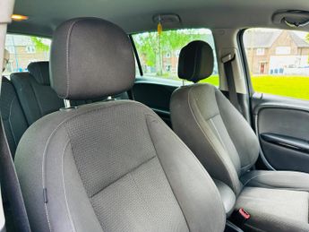 Vauxhall Zafira Tourer 2.0 CDTi SRi MPV 5dr Diesel Auto Euro 6 (170 ps)