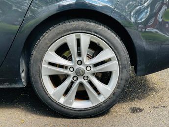 Vauxhall Zafira Tourer 2.0 CDTi SRi MPV 5dr Diesel Auto Euro 6 (170 ps)