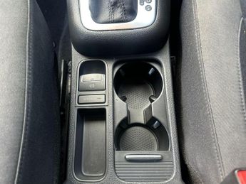 Volkswagen Tiguan 2.0 TDI BlueMotion Tech Sport DSG 4WD Euro 5 (s/s) 5dr