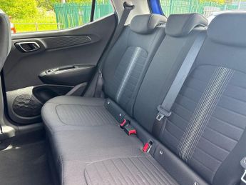 Hyundai i10 1.2 SE Connect Hatchback 5dr Petrol Auto Euro 6 (s/s) (84 ps)