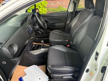 Toyota Yaris 1.5 VVT-h Excel E-CVT Euro 6 5dr (15in Alloy)