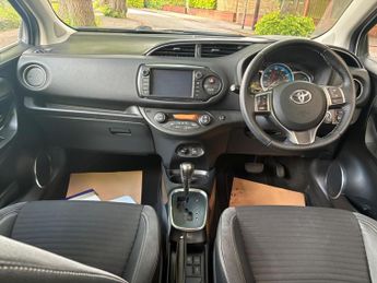 Toyota Yaris 1.5 VVT-h Excel E-CVT Euro 6 5dr (15in Alloy)