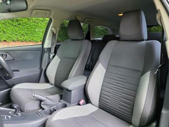 Toyota Auris 1.8 VVT-h Business Edition Touring Sports CVT Euro 6 (s/s) 5dr