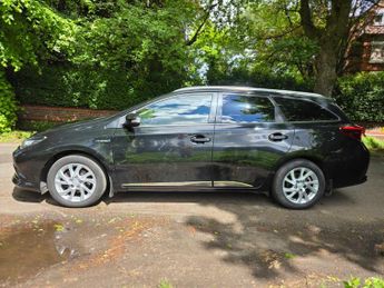 Toyota Auris 1.8 VVT-h Business Edition Touring Sports CVT Euro 6 (s/s) 5dr