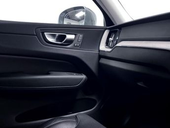 Volvo XC60 Inscription B5 (Petrol)