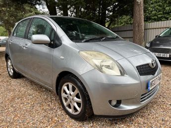 Toyota Yaris 1.4 D-4D SR 5dr