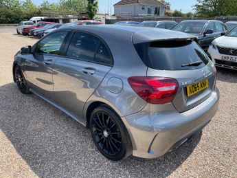 Mercedes-Benz A Class 2.1 A200d AMG Line (Premium) 7G-DCT Euro 6 (s/s) 5dr