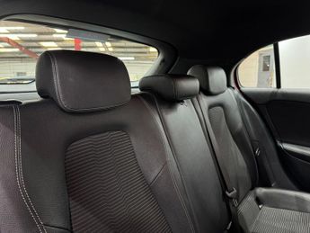 Mercedes-Benz A Class 1.5 A180d Sport 7G-DCT Euro 6 (s/s) 5dr