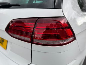 Volkswagen Golf 2.0 TDI GTD BlueLine DSG Euro 6 (s/s) 5dr