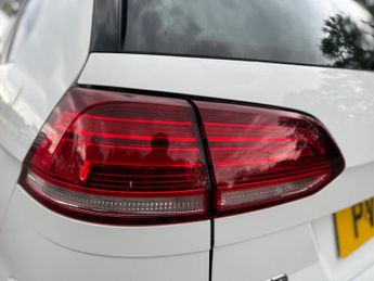 Volkswagen Golf 2.0 TDI GTD BlueLine DSG Euro 6 (s/s) 5dr