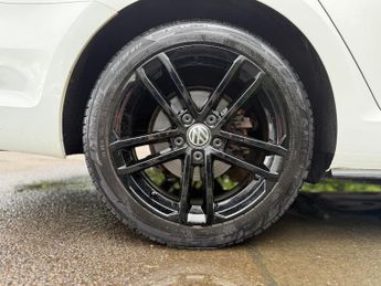 Volkswagen Golf 2.0 TDI GTD BlueLine DSG Euro 6 (s/s) 5dr