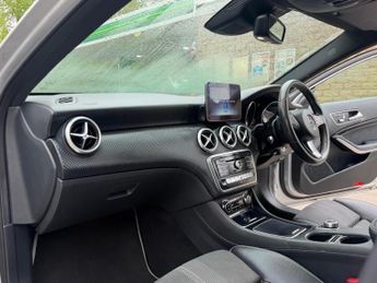 Mercedes-Benz A Class 2.1 A200d Sport Edition Plus 7G-DCT Euro 6 (s/s) 5dr