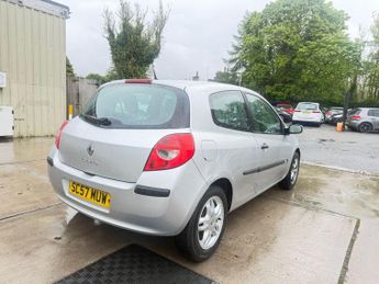 Renault Clio 1.2 TCe 16v Dynamique 3dr