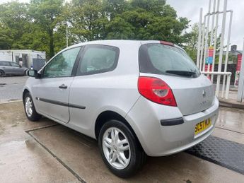 Renault Clio 1.2 TCe 16v Dynamique 3dr