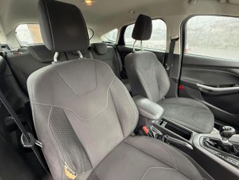 Ford Focus 1.0T EcoBoost Zetec Euro 6 (s/s) 5dr