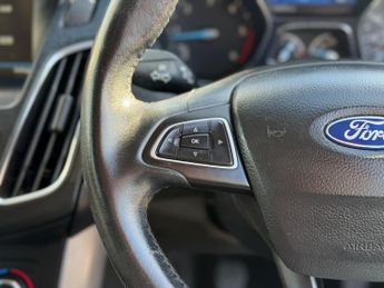 Ford Focus 1.6 TDCi Zetec Euro 5 (s/s) 5dr