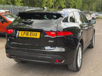 Jaguar F-PACE 2.0 D180 Portfolio Auto AWD Euro 6 (s/s) 5dr