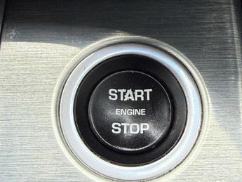Land Rover Range Rover Evoque 2.0 eD4 SE FWD Euro 6 (s/s) 5dr