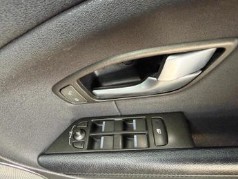 Land Rover Range Rover Evoque 2.0 eD4 SE FWD Euro 6 (s/s) 5dr