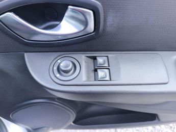 Renault Clio 1.5 dCi Expression + Euro 5 (s/s) 5dr