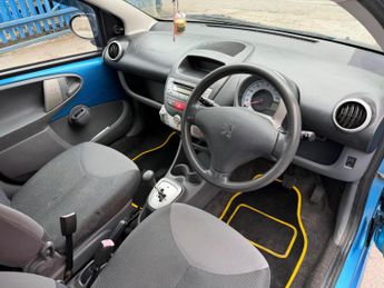 Peugeot 107 1.0 12V Urban 2 Tronic Euro 4 5dr